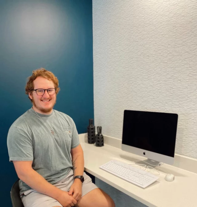 Summer classes? 📚

No problem! You can relax knowing our study room is available 24/7 to help you on your path to success! ☀️🌙🌓

Still haven’t made the move to call us home? Don’t wait! Only 2 female spaces remain!

Contact us today to make it happen! 📲 (334) 350-3880

#westandwright #wrightwhereyouwanttobe #campwareagle #auburnuniversity #cwe2025