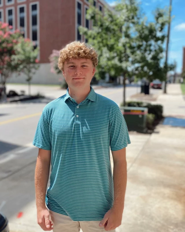 It’s Team Member Tuesday! 😃🎉

We are glad to have Alan as a new Community Assistant! 

Alan is from Birmingham,AL.
He enjoys golfing and spends his free time traveling 🌎🛬

If you see Alan around the property, be sure to say hello! 

#westandwright #wrightwhereyouwanttobe #auburnuniversity